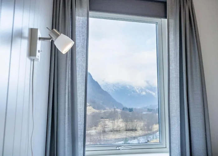 Skaimsberg * Aurland